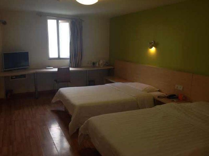 7Days Inn Dalian Harbour Square Ferry Terminal Екстер'єр фото