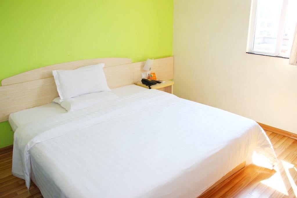 7Days Inn Dalian Harbour Square Ferry Terminal Екстер'єр фото