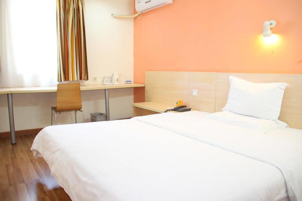 7Days Inn Dalian Harbour Square Ferry Terminal Екстер'єр фото