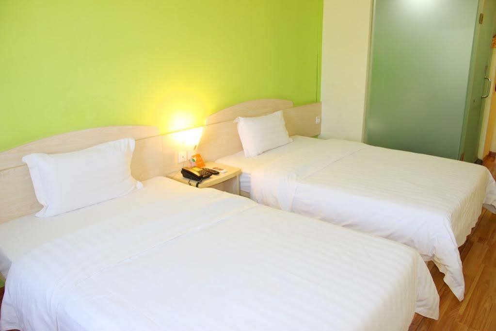 7Days Inn Dalian Harbour Square Ferry Terminal Екстер'єр фото