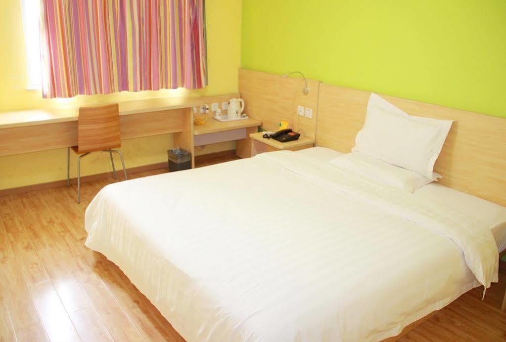 7Days Inn Dalian Harbour Square Ferry Terminal Екстер'єр фото