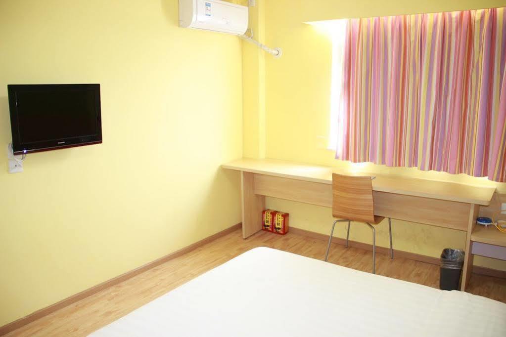 7Days Inn Dalian Harbour Square Ferry Terminal Екстер'єр фото