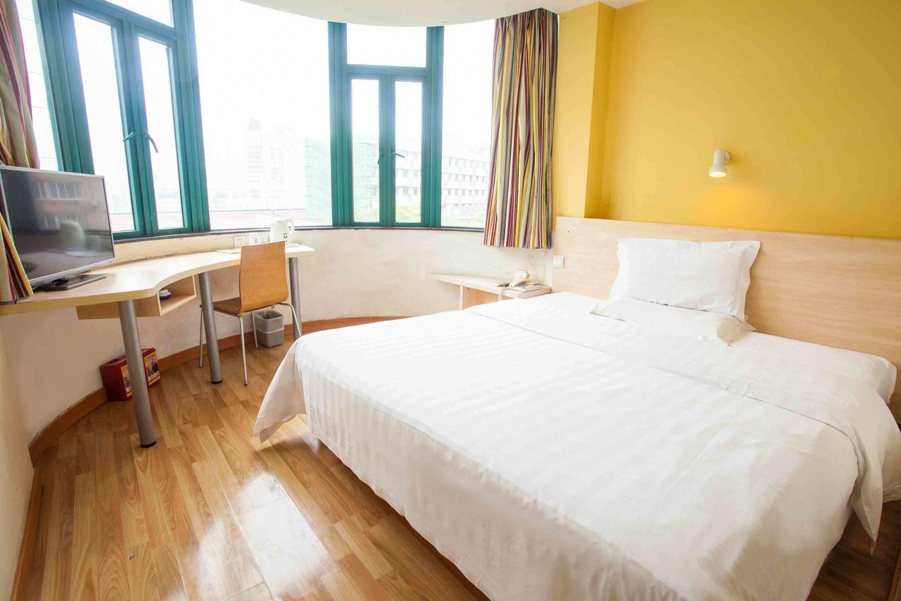 7Days Inn Dalian Harbour Square Ferry Terminal Екстер'єр фото