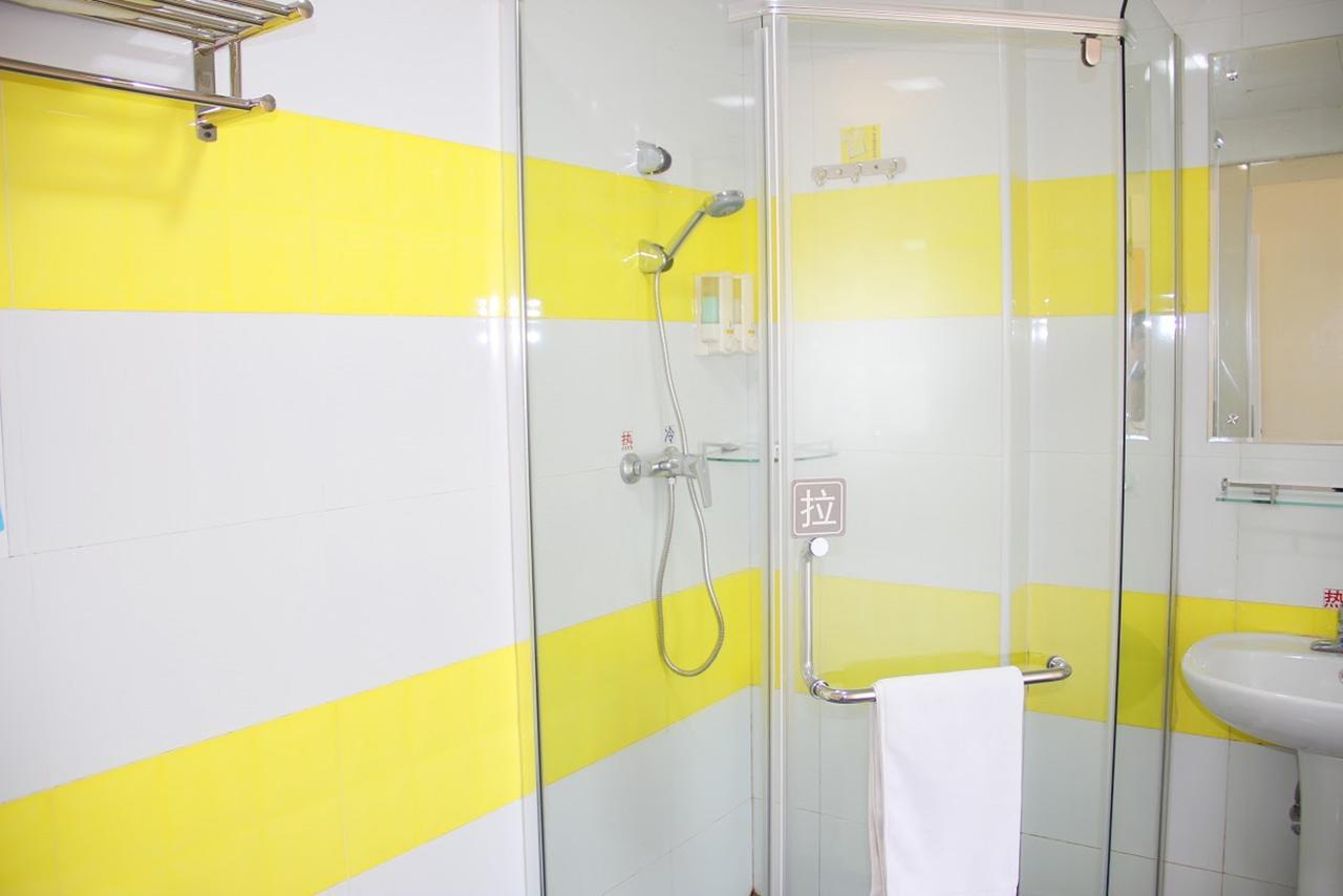 7Days Inn Dalian Harbour Square Ferry Terminal Екстер'єр фото